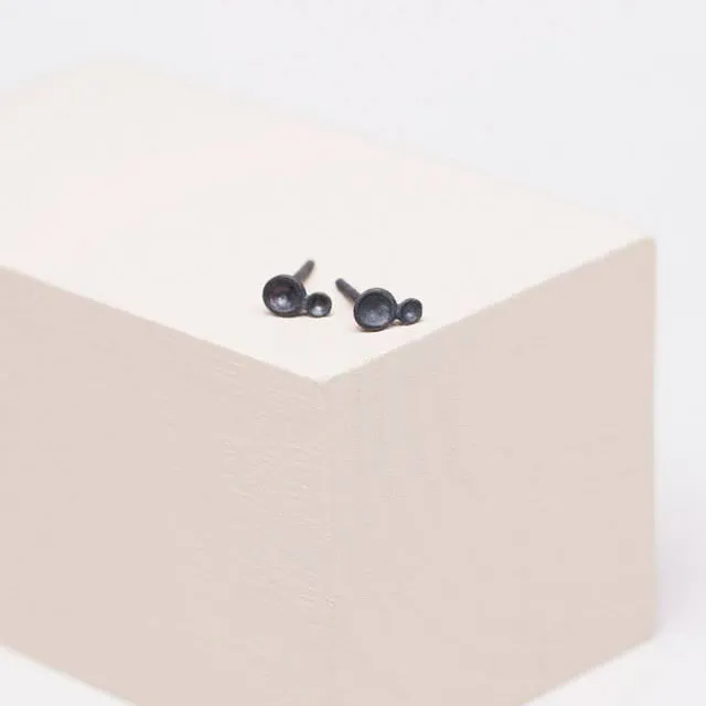 [Ines Telles] Oorstekers 2 Kuipjes Zwart Zilver